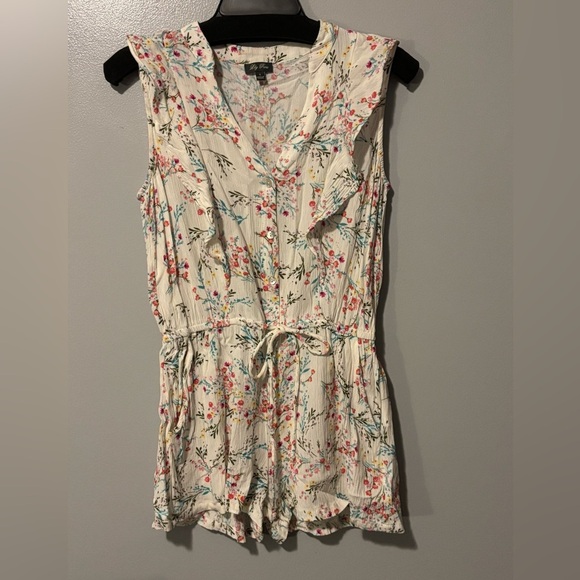 Lilly Rose Floral Romper. Size Small. Front Button And Tie. - Picture 1 of 9